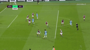 球迷：他活成了我们的骄傲