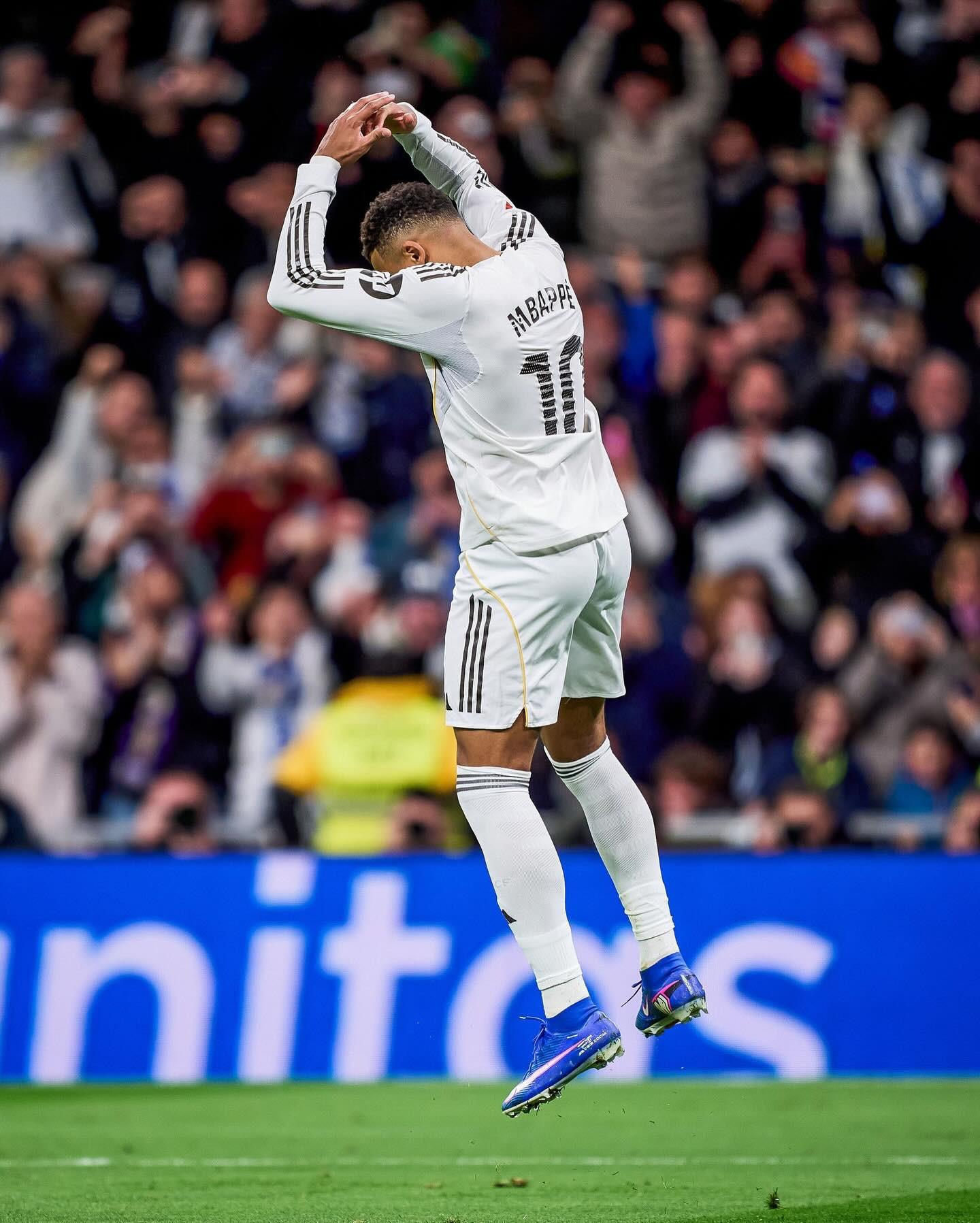 国安主场战平广州恒大