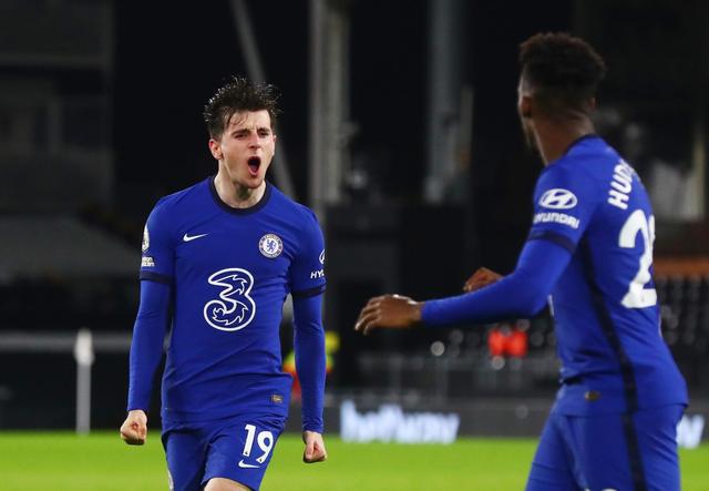 陷入窘境！曾凡博赛后独自离场，一分钟没上被裁也要跟队回美国