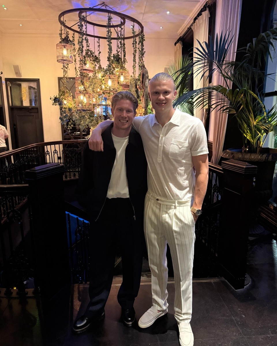 世界羽联年度最佳候选公布：石宇奇领衔佳男，陈雨菲王祉怡入围